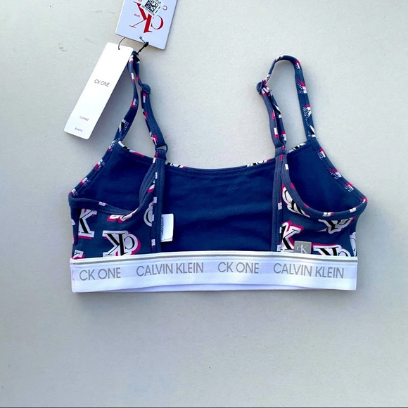 Calvin Klein bralette and panty set ✨ - Picture 4 of 5